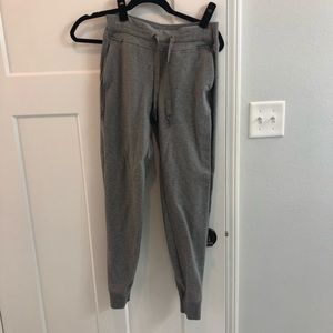 Lululemon sweatpants size 6